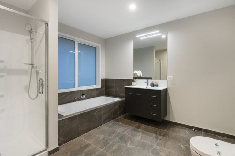 Photo of property in 30 Ridge Drive, Omokoroa, 3114