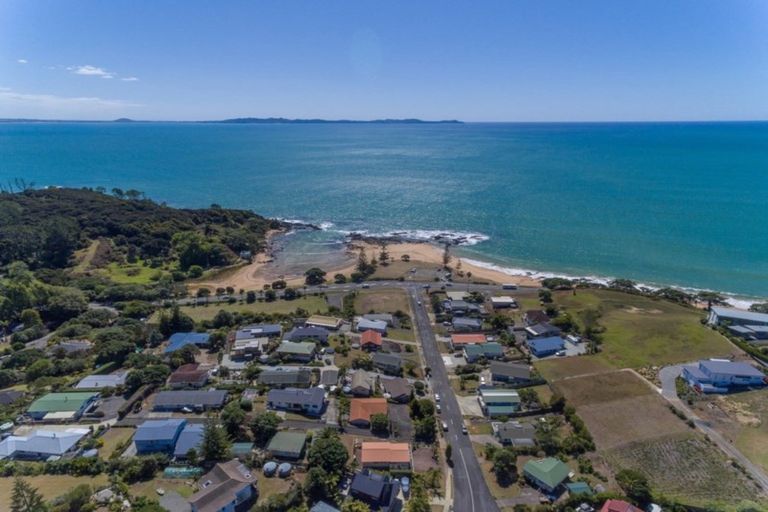 Photo of property in 33 Stratford Drive, Cable Bay, 0420