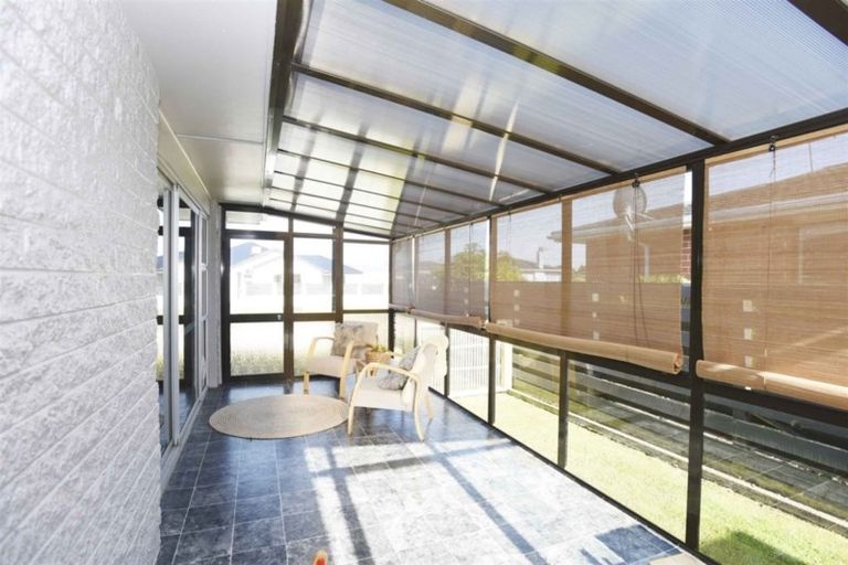 Photo of property in 52 Holloway Street, Waikiwi, Invercargill, 9810