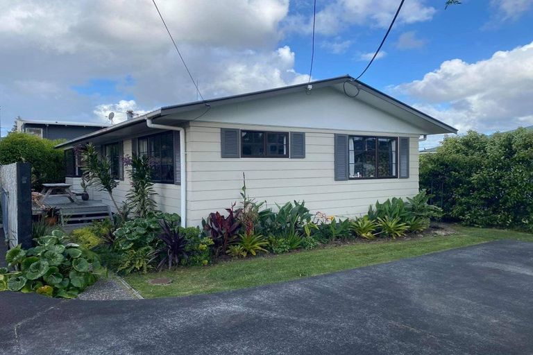 Photo of property in 5 Nicolas Avenue, Glen Eden, Auckland, 0602