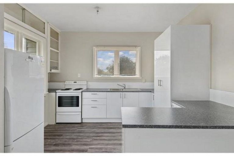 Photo of property in 2/5 Tara Street, Riccarton, Christchurch, 8041