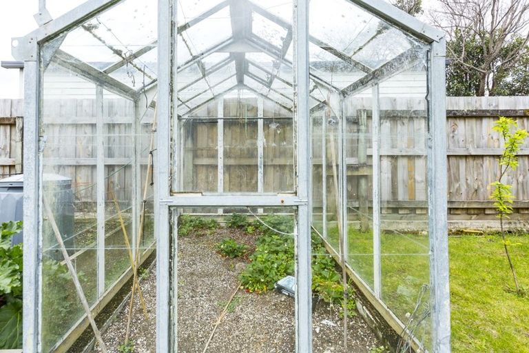 Photo of property in 18 Robertson Street, Elderslea, Upper Hutt, 5018