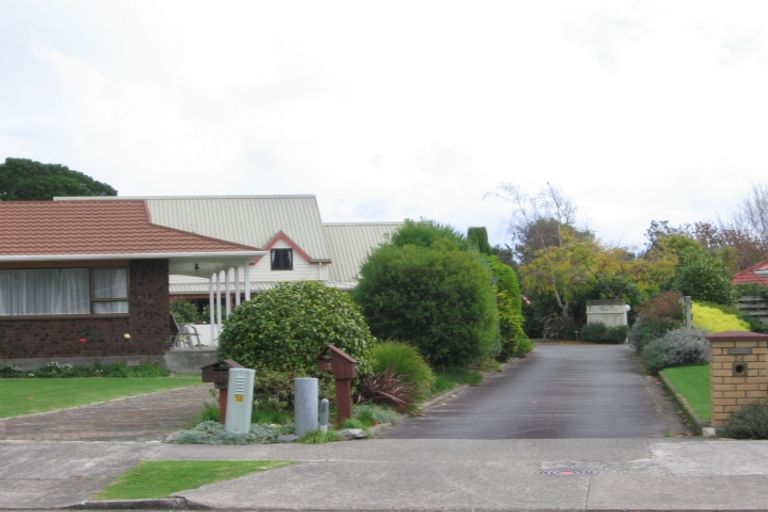 Photo of property in 14 Awanui Drive, Waikanae, 5036