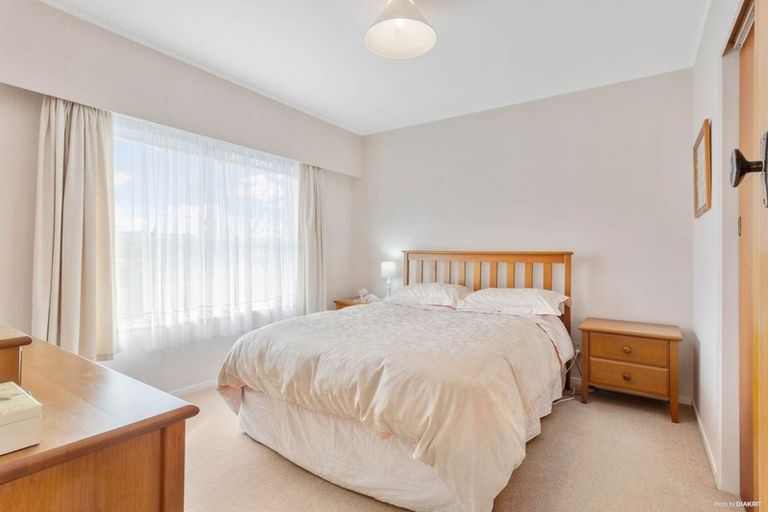 Photo of property in 1/17 Velma Road, Hillcrest, Auckland, 0627