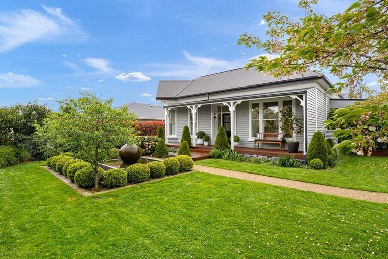 Photo of property in 90 Hawthorne Street, Strowan, Christchurch, 8052