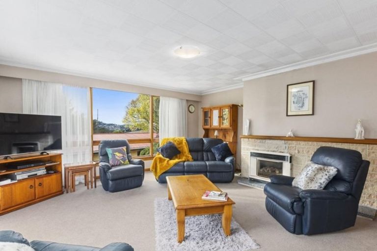 Photo of property in 66 Pioneer Crescent, Helensburgh, Dunedin, 9010