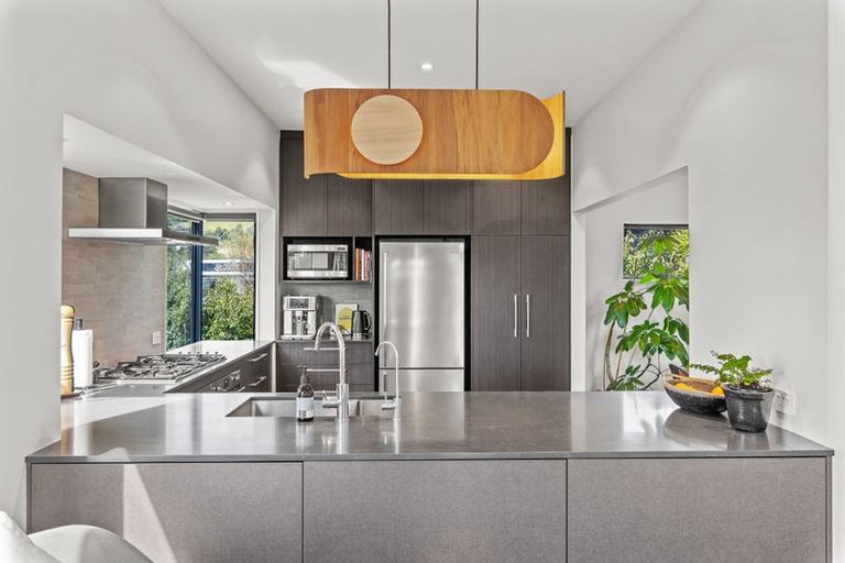 Photo of property in 77 Port Hills Road, Heathcote Valley, Christchurch, 8022