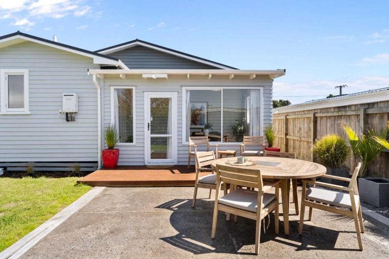 Photo of property in 8 Grey Street, Waitara, 4320
