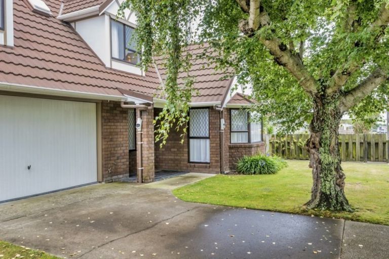 Photo of property in 42 Kent Street, Levin, 5510