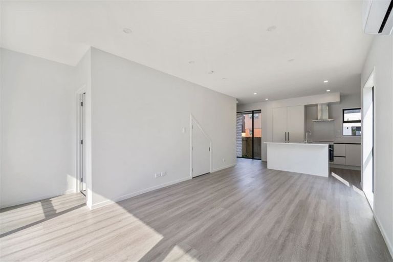 Photo of property in 19 Clay Works Lane, New Lynn, 0600