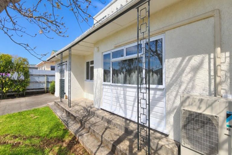 Photo of property in 158 Mangorei Road, Merrilands, New Plymouth, 4312