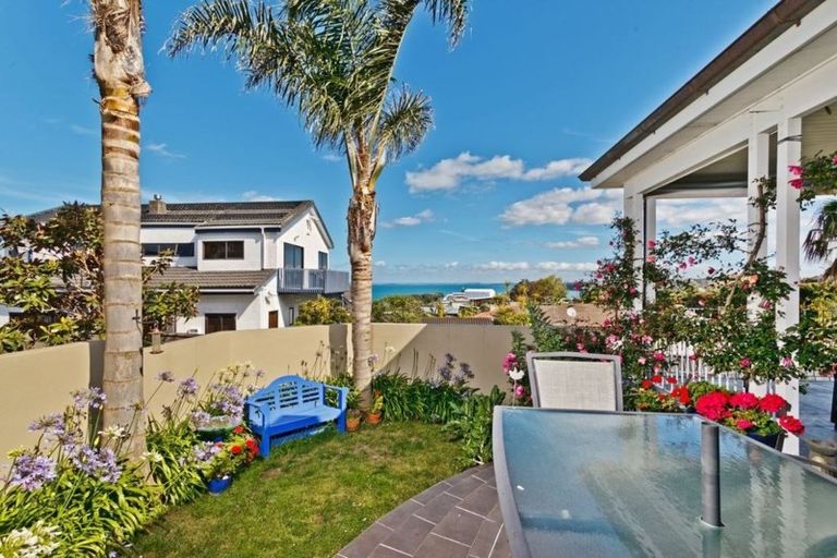 Photo of property in 36a Sharon Road, Waiake, Auckland, 0630