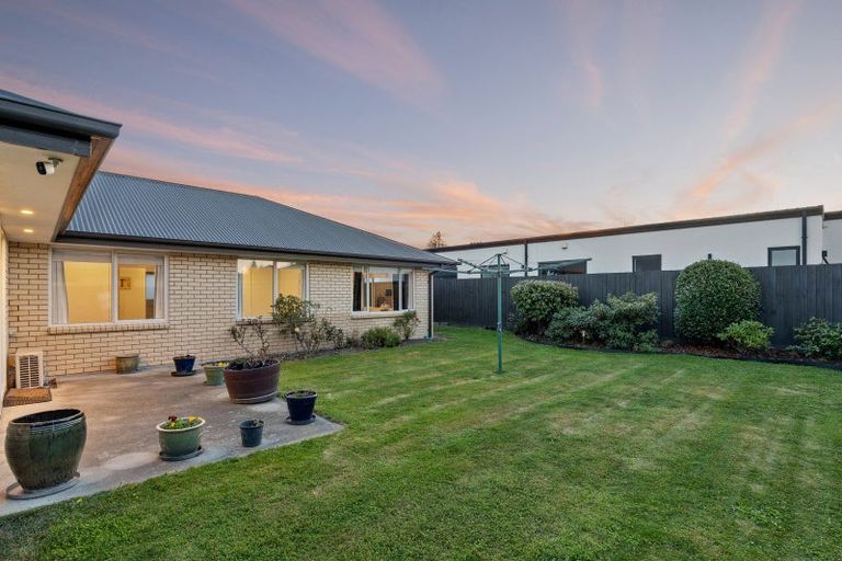 Photo of property in 12 Killarney Avenue, Halswell, Christchurch, 8025