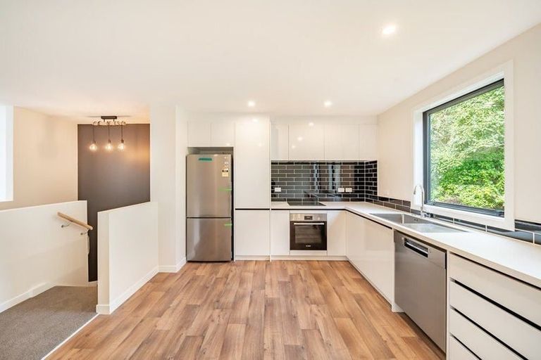 Photo of property in 3/229 Aro Street, Aro Valley, Wellington, 6021