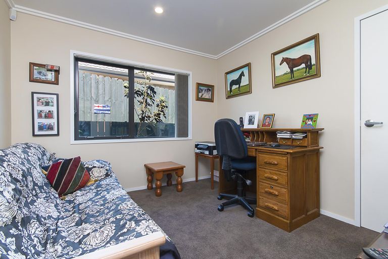 Photo of property in 1 Ludlow Place, Pukekohe, 2120