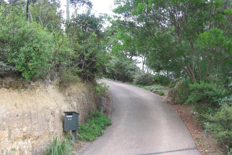 Photo of property in 24 Taraire Street, Ostend, Waiheke Island, 1081