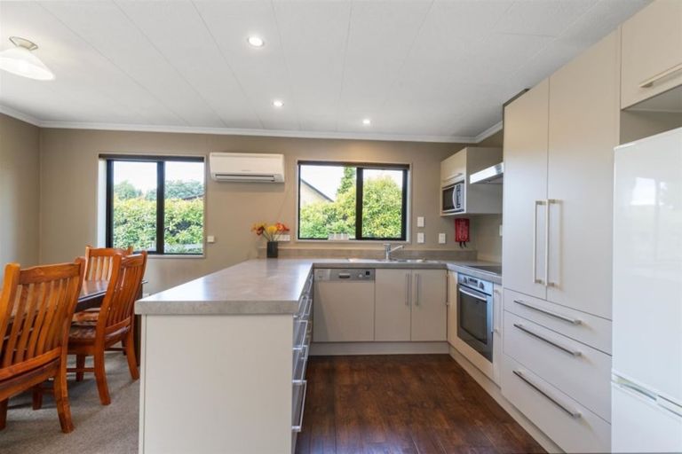 Photo of property in 144 Beacon Point Road, Wanaka, 9305