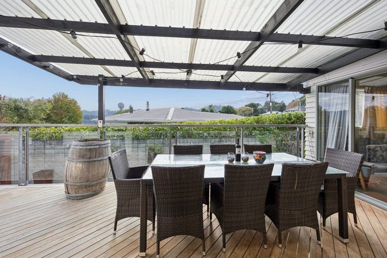 Photo of property in 3 Grendon Road, Titirangi, Auckland, 0604