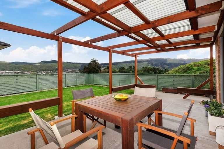 Photo of property in 20 Mervyn Kemp Drive, Tawa, Wellington, 5028