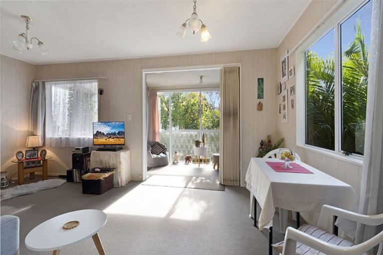 Photo of property in 28 Glynnbrooke Street, Te Atatu South, Auckland, 0610