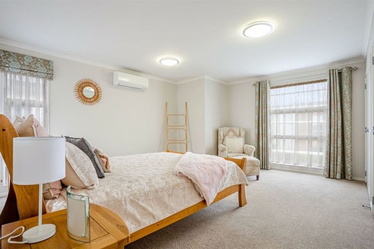 Photo of property in 6 Vincent Lane, Hobsonville, Auckland, 0616