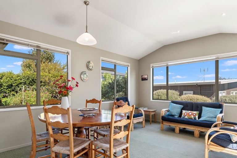 Photo of property in 10 Coppelia Avenue, Omokoroa, 3114