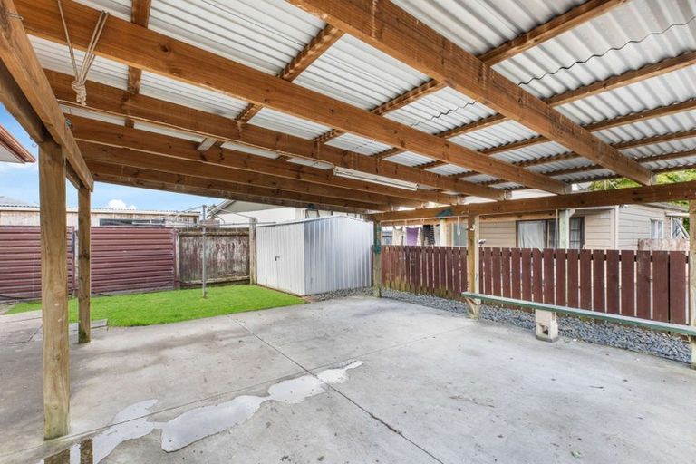 Photo of property in 8 Rollerson Street, Papakura, 2110