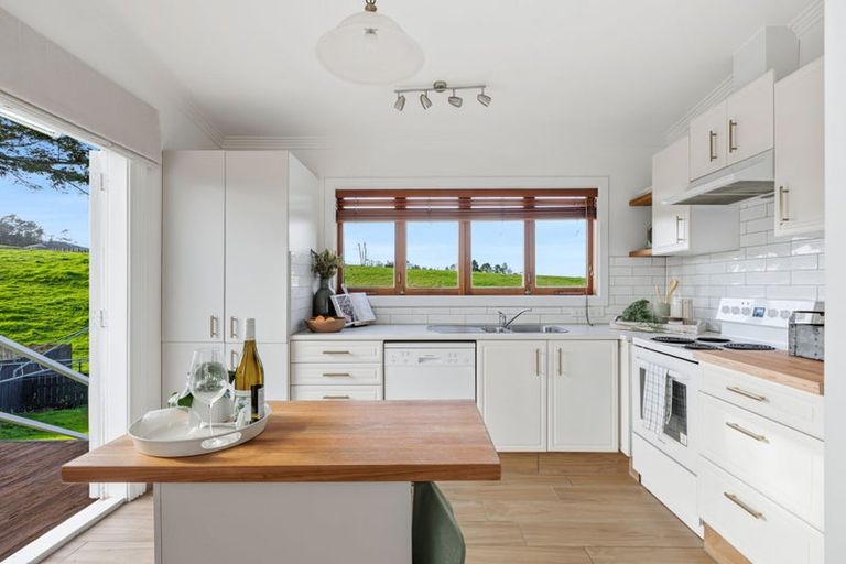 Photo of property in 30 Centennial Park Road, Wellsford, 0900