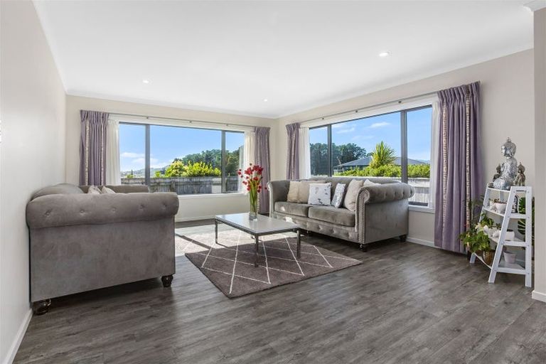 Photo of property in 16 Ken Douglas Drive, Aotea, Porirua, 5024