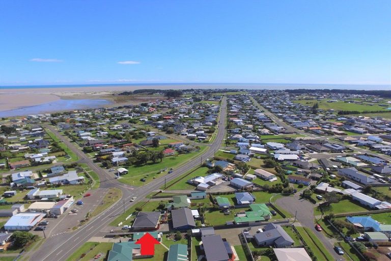 Photo of property in 71 Seabury Avenue, Foxton Beach, Foxton, 4815