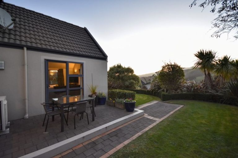 Photo of property in 18 Ribbonwood Close, Normanby, Dunedin, 9010