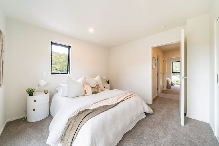 Photo of property in 2/3 Raukawa Street, Stokes Valley, Lower Hutt, 5019