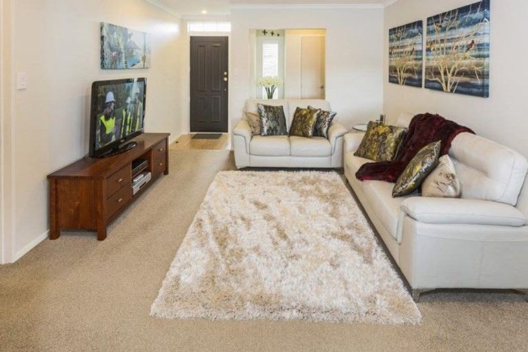 Photo of property in 239 Jeffs Road, Flat Bush, Auckland, 2016