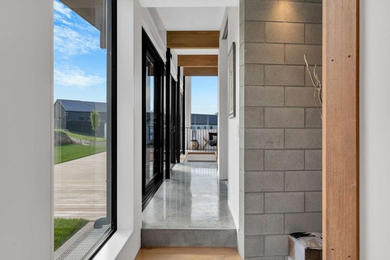 Photo of property in 13 Round Hill Rise, Cracroft, Christchurch, 8022