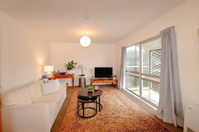 Photo of property in 2 Rangiora Street, Castlecliff, Whanganui, 4501