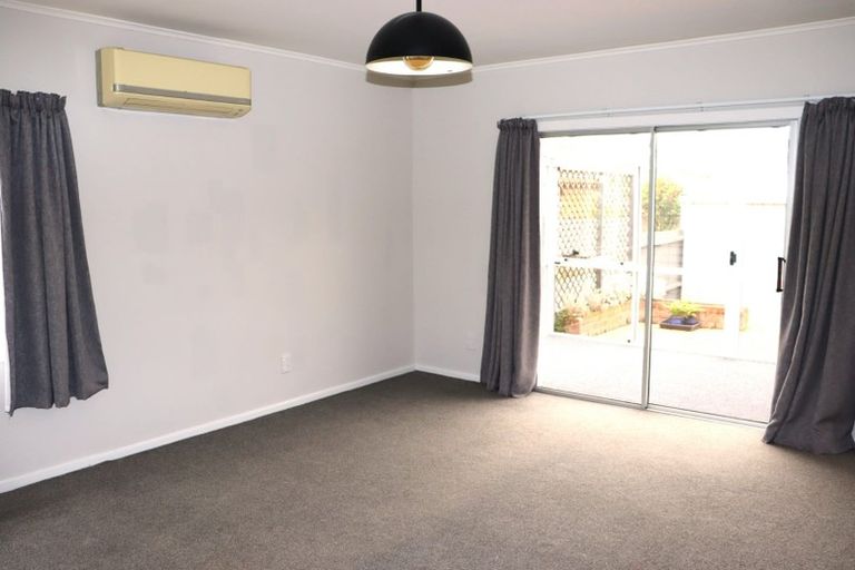 Photo of property in 9 Menary Street, Papakura, 2110