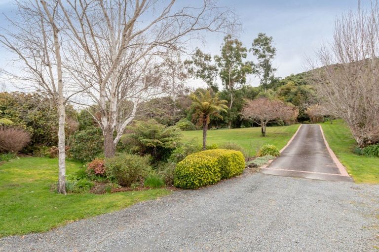 Photo of property in 39 Kahikatea Lane, Brown Owl, Upper Hutt, 5018