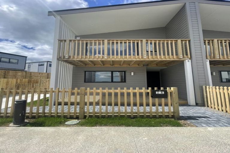 Photo of property in 4 Papauma Place, Papakura, 2110