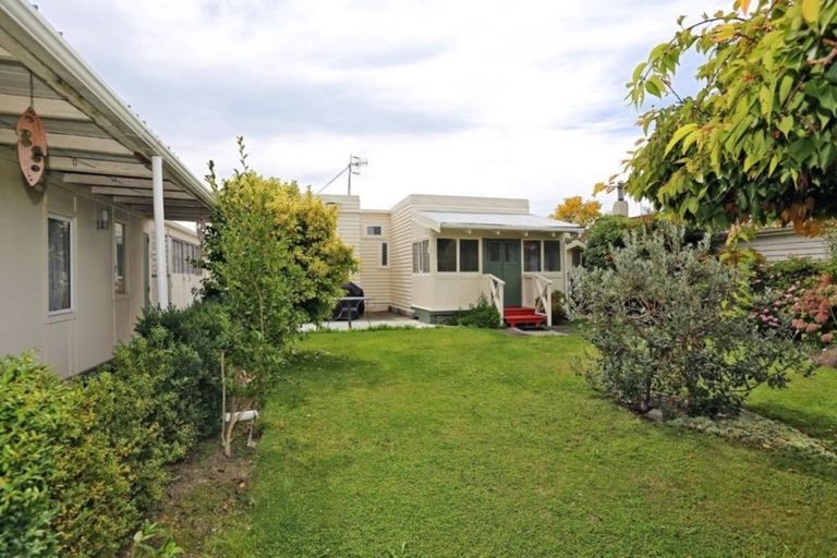 Photo of property in 417 Massey Street, Akina, Hastings, 4122