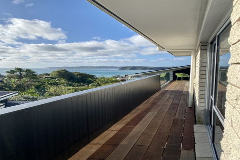 Photo of property in 2 Cooper Road, Stanmore Bay, Whangaparaoa, 0932