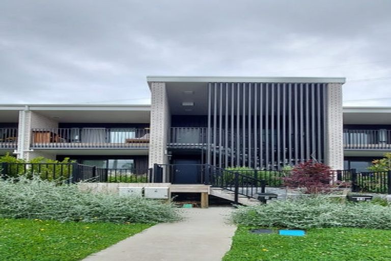 Photo of property in 13/18 Titoki Street, Te Atatu Peninsula, Auckland, 0610