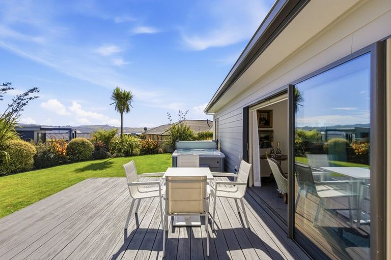 Photo of property in 6 Tuhua Close, Wharewaka, Taupo, 3330