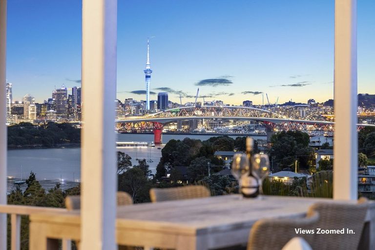 Photo of property in 37 Fairfax Avenue, Northcote, Auckland, 0627