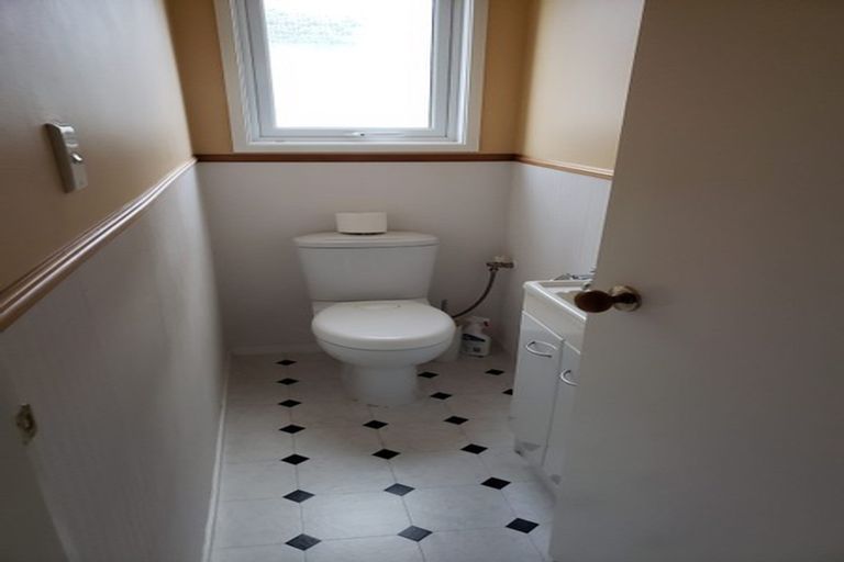 Photo of property in 54 Percy Dyett Drive, Karori, Wellington, 6012