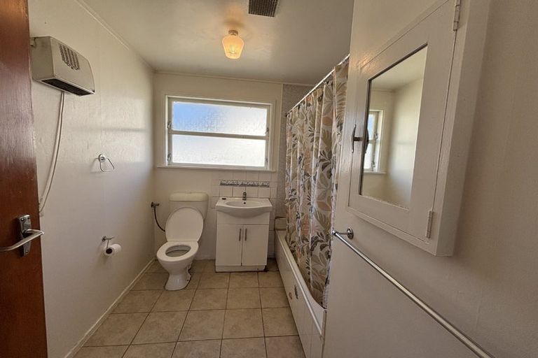 Photo of property in 60a Montreal Grove, Kingston, Wellington, 6021