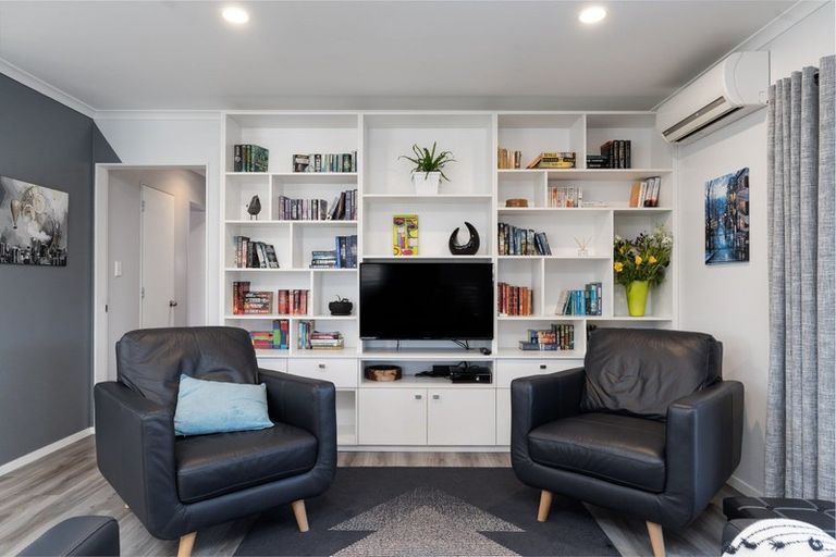 Photo of property in 26 Humphries Street, Greytown, 5712