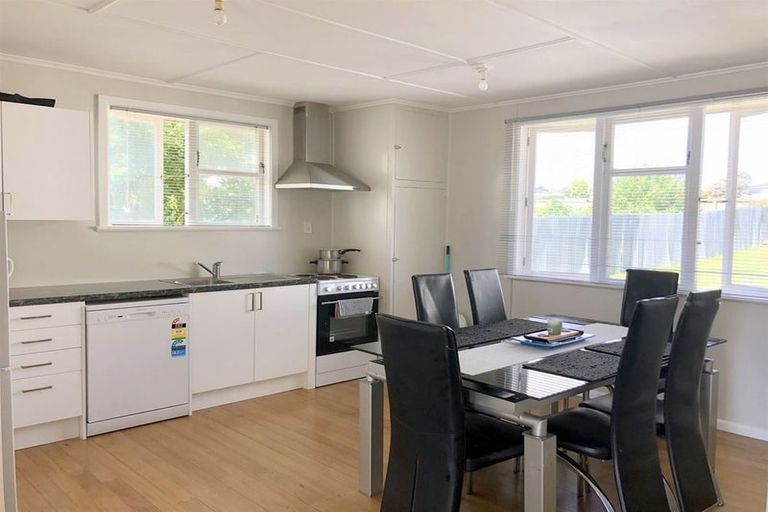 Photo of property in 15 Mackie Street, Waipukurau, 4200