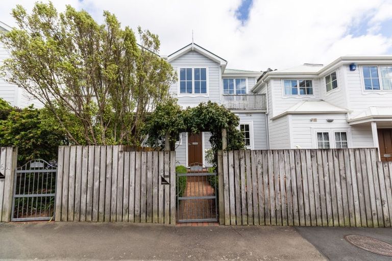 Photo of property in 156 Tinakori Road, Thorndon, Wellington, 6011