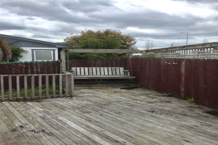 Photo of property in 2/4201 Great North Road, Glen Eden, Auckland, 0602