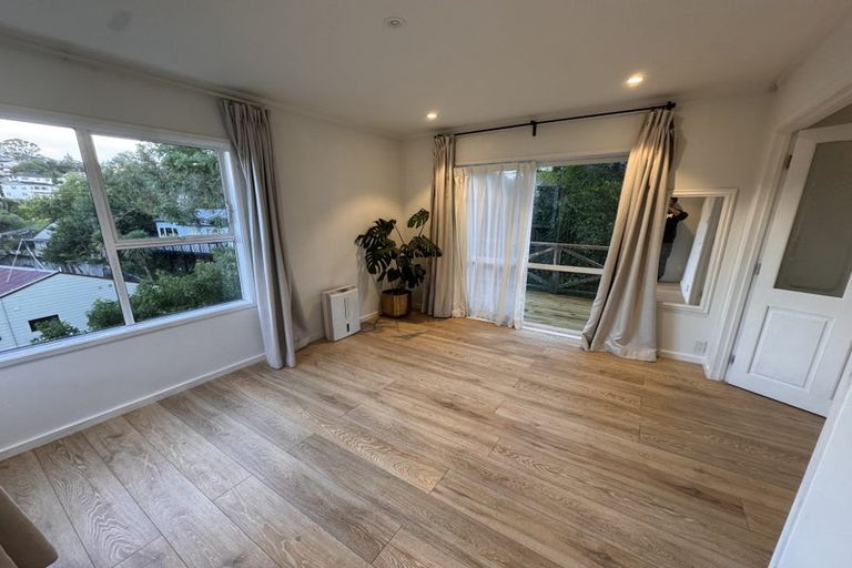 Photo of property in 39 Redwing Street, Browns Bay, Auckland, 0630